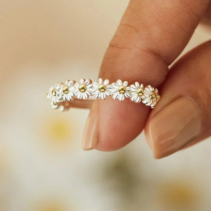 Margriet Ring in Adjustable Silver and Hand-Enamelled