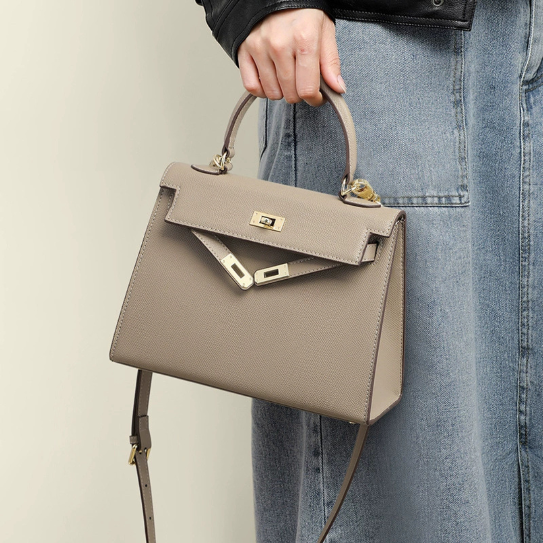 Parisian Heart - Elegant Handbag