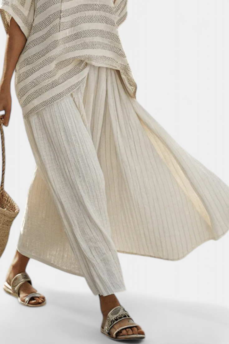 Graziella – Striped top in natural bamboo and fluid linen trousers
