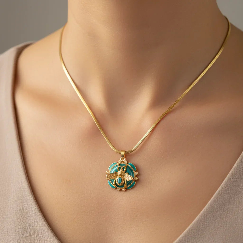 Chic Bee Pendant Necklace in Turquoise Gold