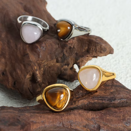 Bold Gemstone Ring Alaula