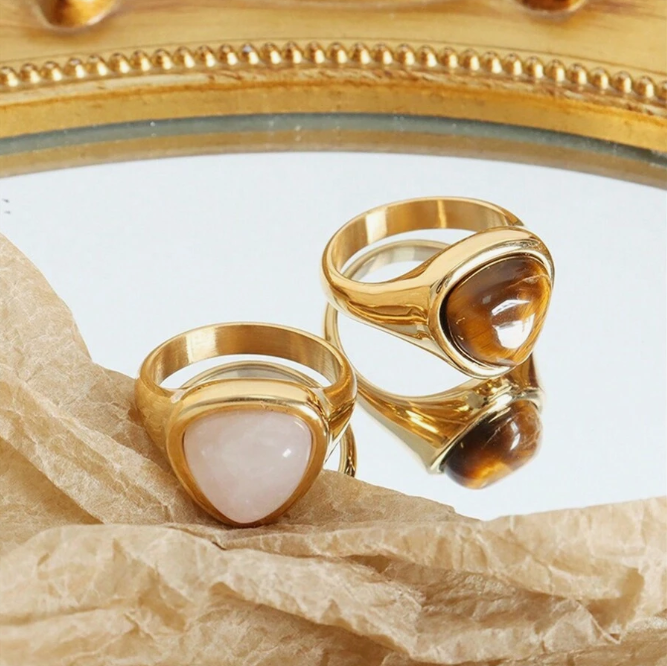 Bold Gemstone Ring Alaula