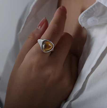 Bold Gemstone Ring Alaula