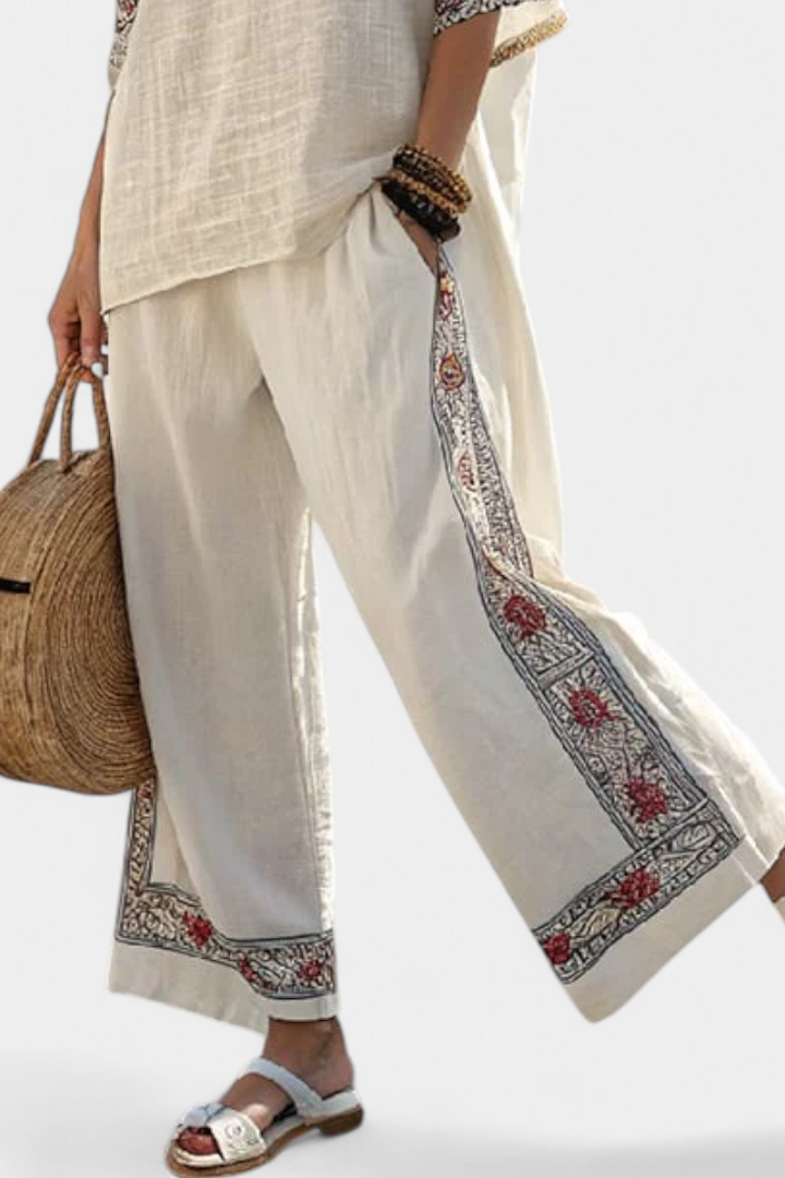 Tiziana – essential embroidered blouse and wide trousers