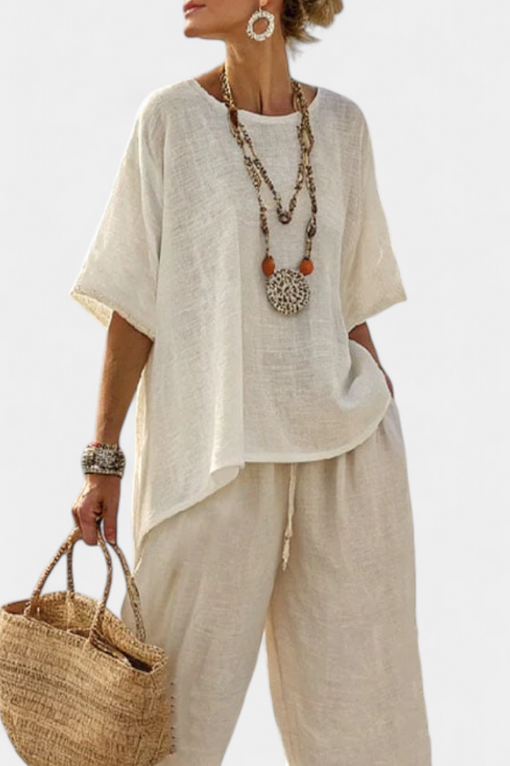 Beatrice – essential comfortable shirt and wide-leg trousers