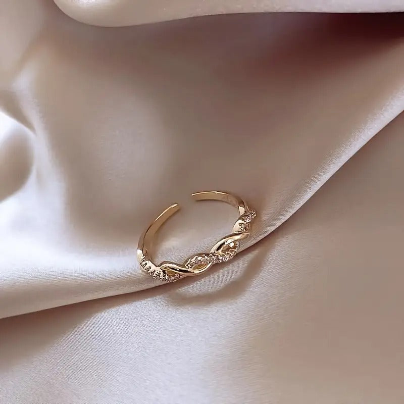 Twisted Elegance Ring