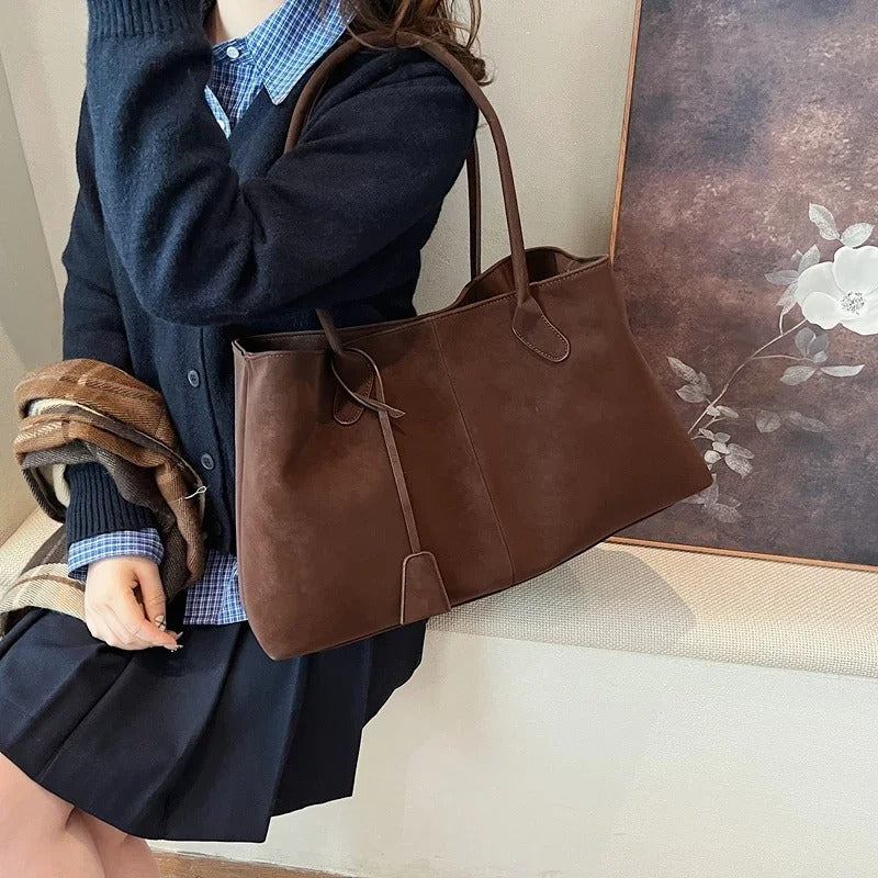 Vienna - Elegant Maxi Tote