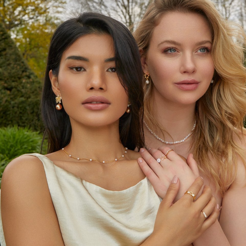 Queen Golden Pearl Necklace